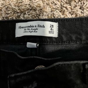 Abercrombie curve love 90’s high rise straight leg jeans